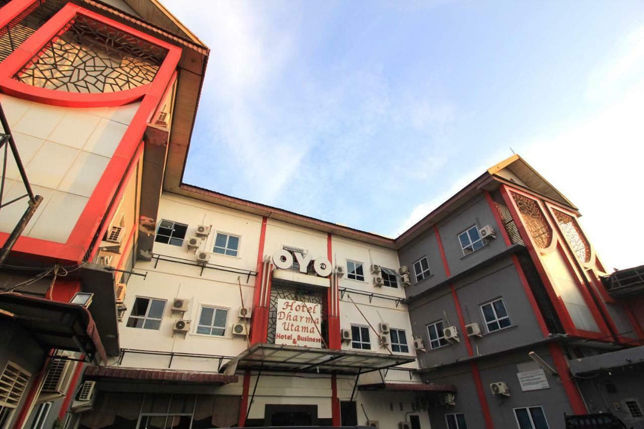 Oyo 717 Hotel Dharma Utama Syariah Pekanbaru Exterior photo