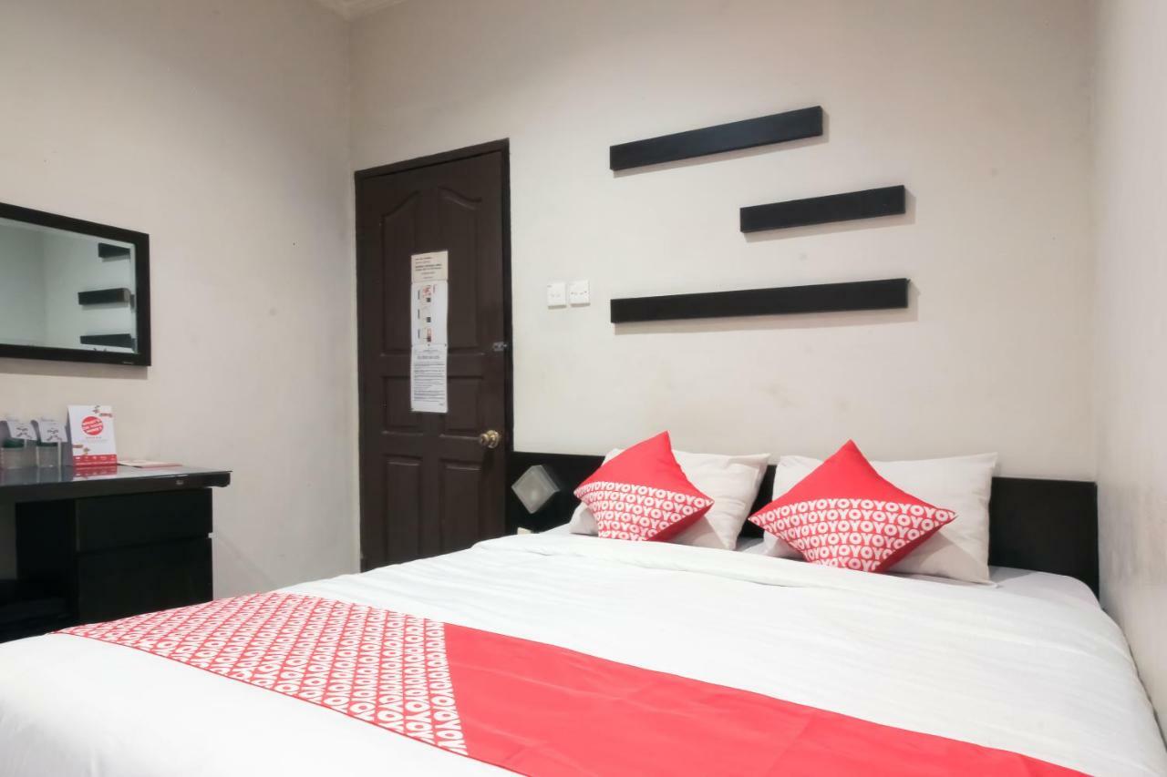 Oyo 717 Hotel Dharma Utama Syariah Pekanbaru Exterior photo