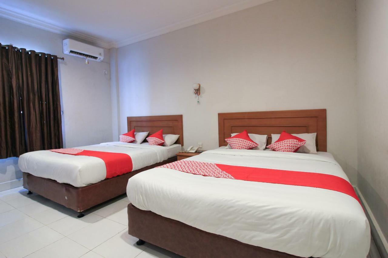 Oyo 717 Hotel Dharma Utama Syariah Pekanbaru Exterior photo