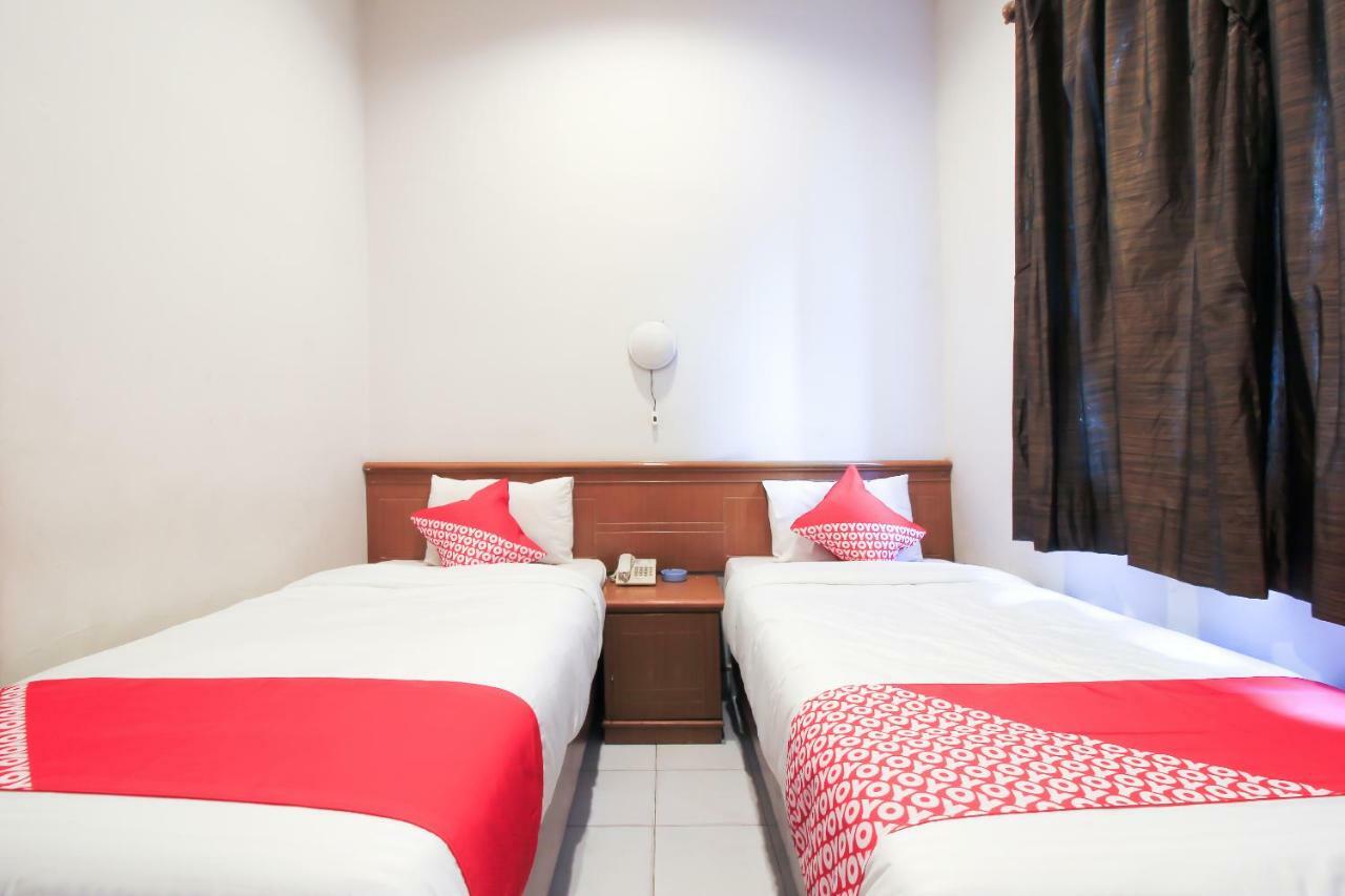 Oyo 717 Hotel Dharma Utama Syariah Pekanbaru Exterior photo