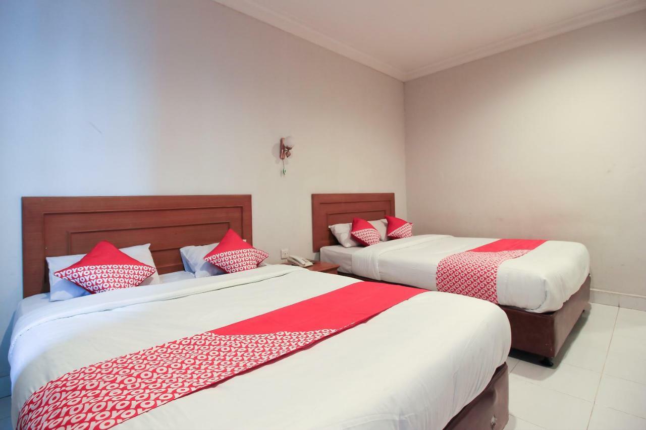 Oyo 717 Hotel Dharma Utama Syariah Pekanbaru Exterior photo