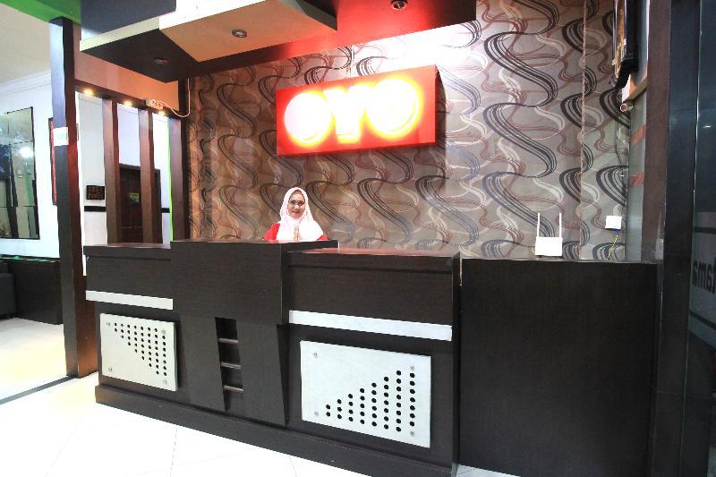 Oyo 717 Hotel Dharma Utama Syariah Pekanbaru Exterior photo
