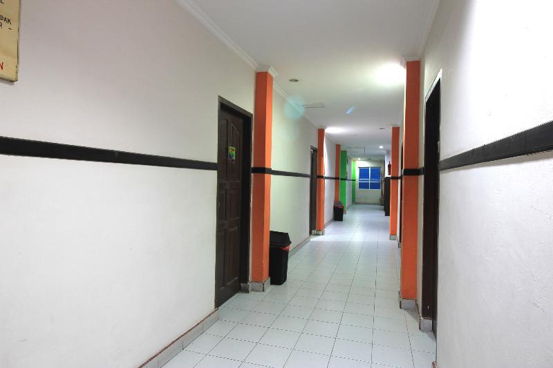 Oyo 717 Hotel Dharma Utama Syariah Pekanbaru Exterior photo